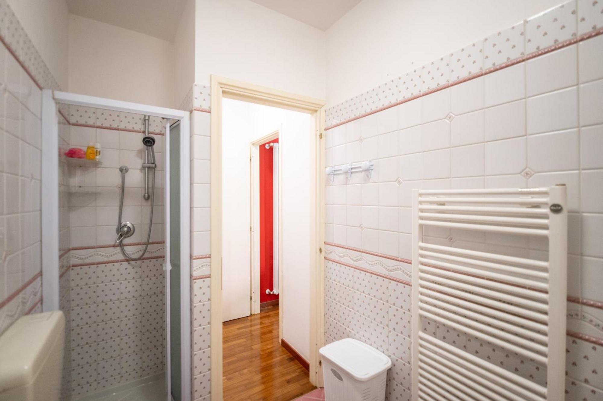 Tranquil Elegance In Apartment Parma